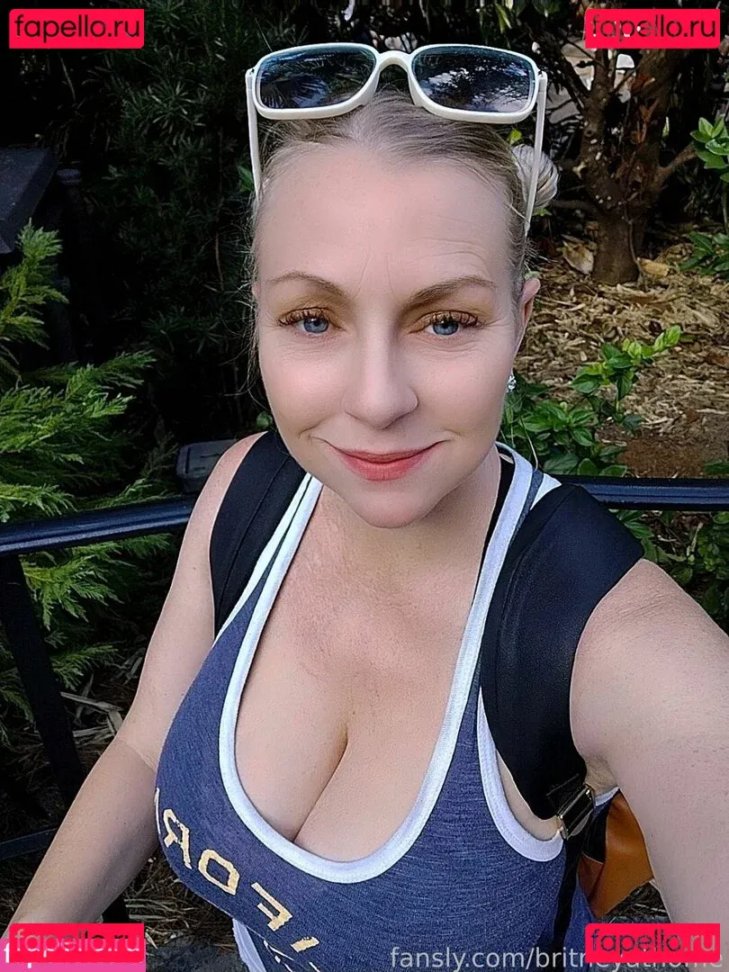 britneyathome Onlyfans Photo Gallery 