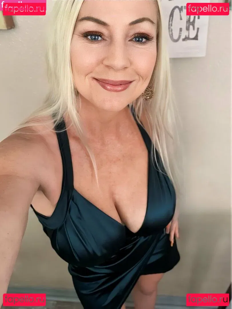 britneyathome Onlyfans Photo Gallery 