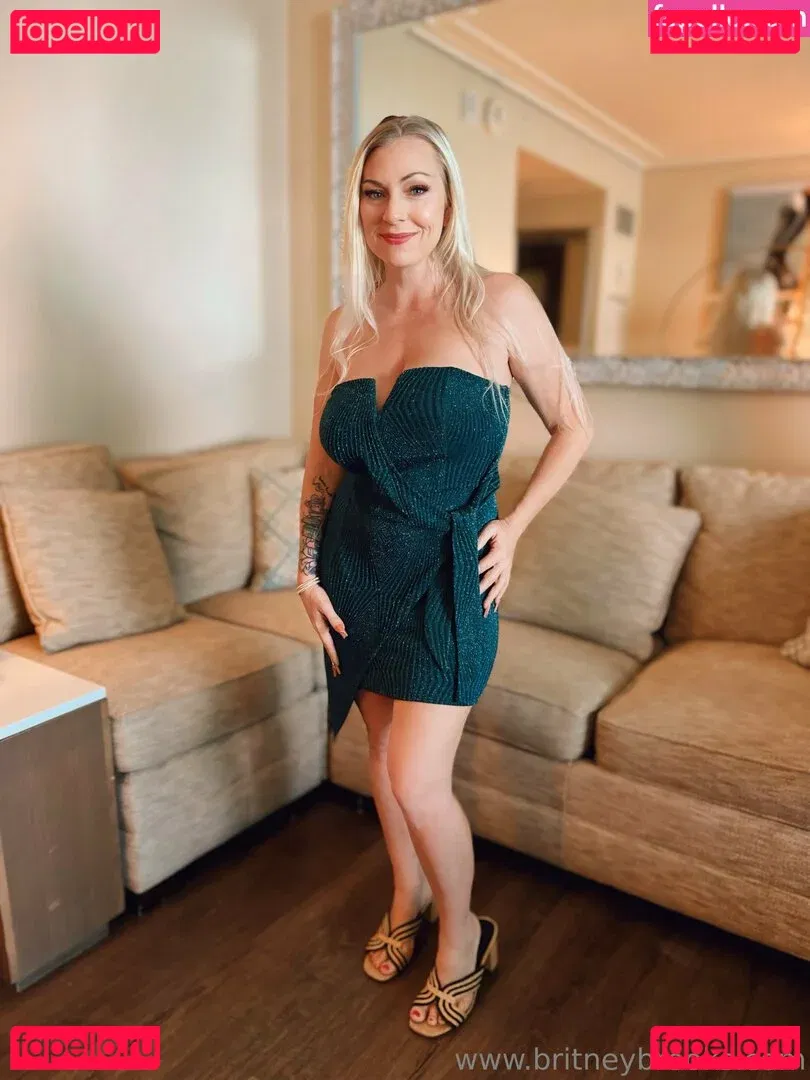 britneyathome Onlyfans Photo Gallery 