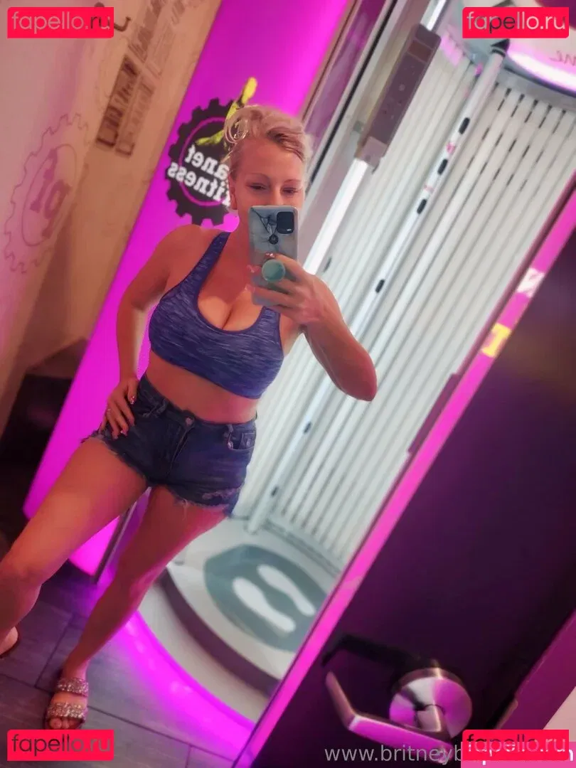 britneyathome Onlyfans Photo Gallery 