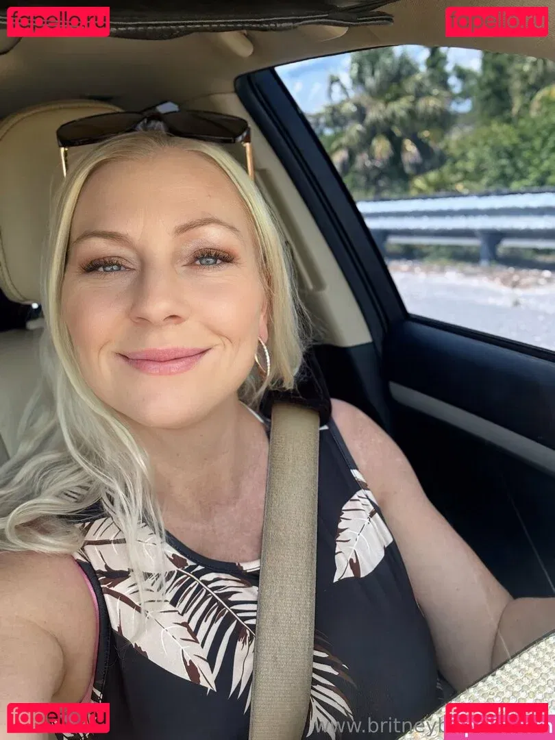 britneyathome Onlyfans Photo Gallery 