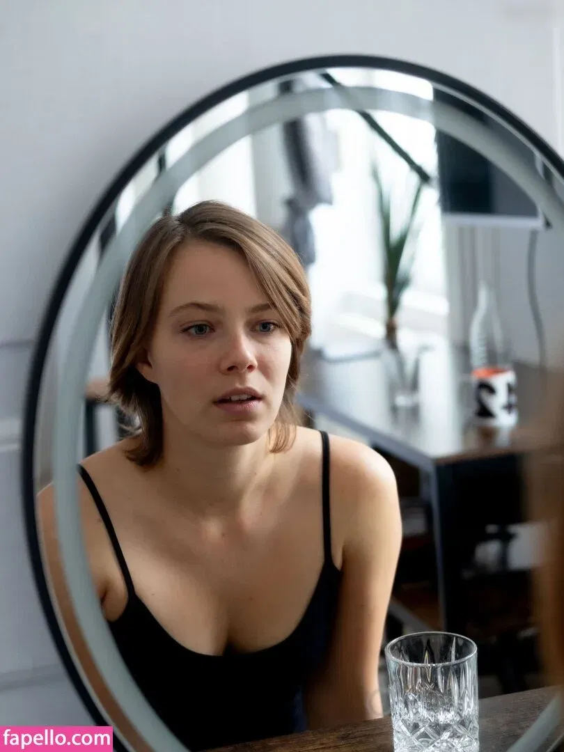 Saskia Rosendahl Onlyfans Photo Gallery 