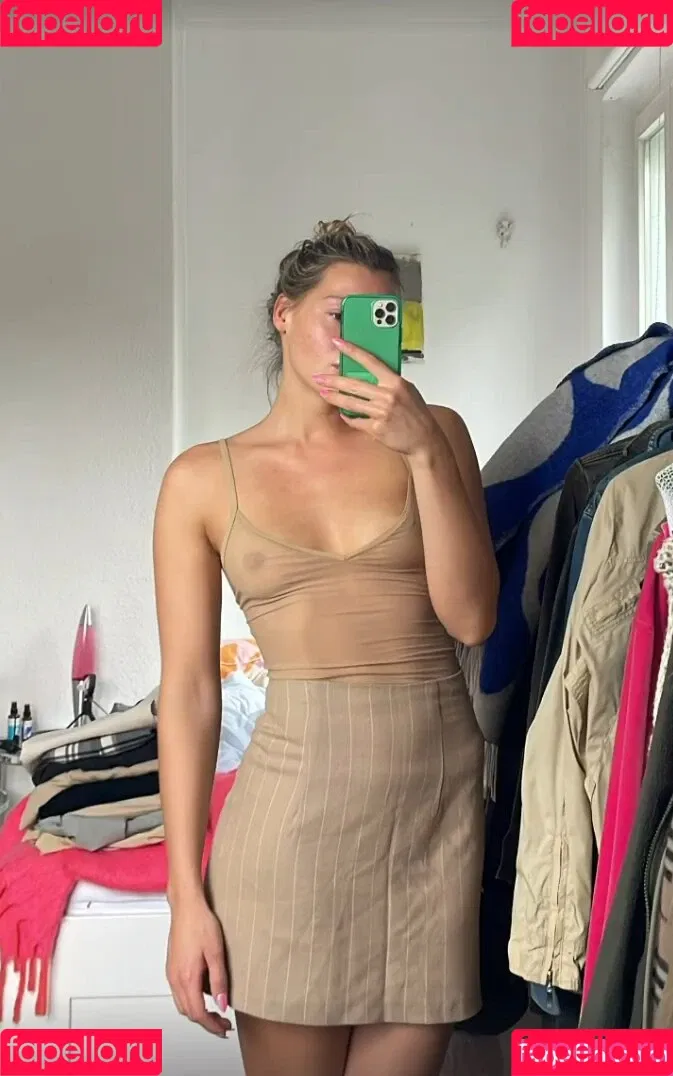 Karlotta Emilie Henke Onlyfans Photo Gallery 