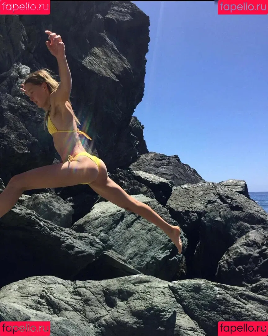 Karlotta Emilie Henke Onlyfans Photo Gallery 