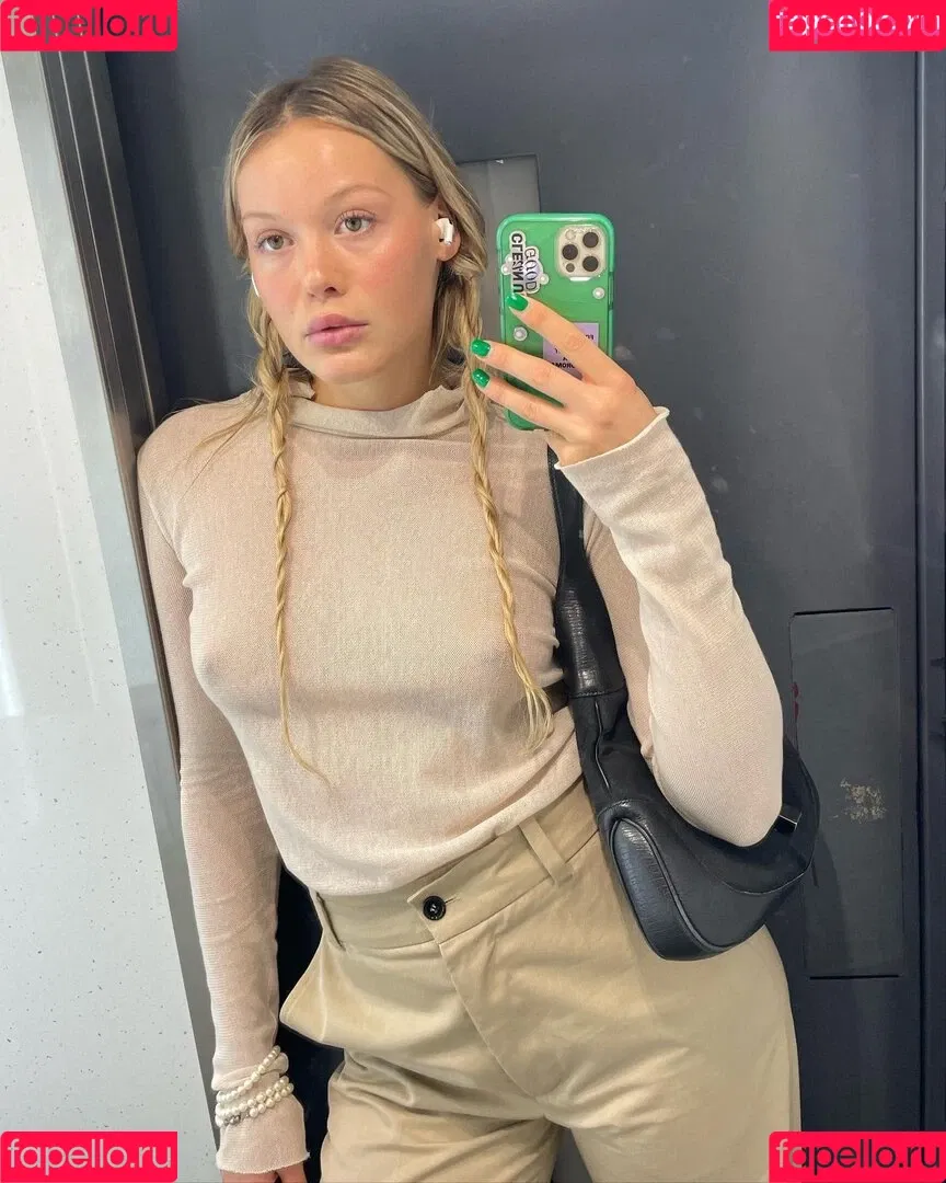 Karlotta Emilie Henke Onlyfans Photo Gallery 