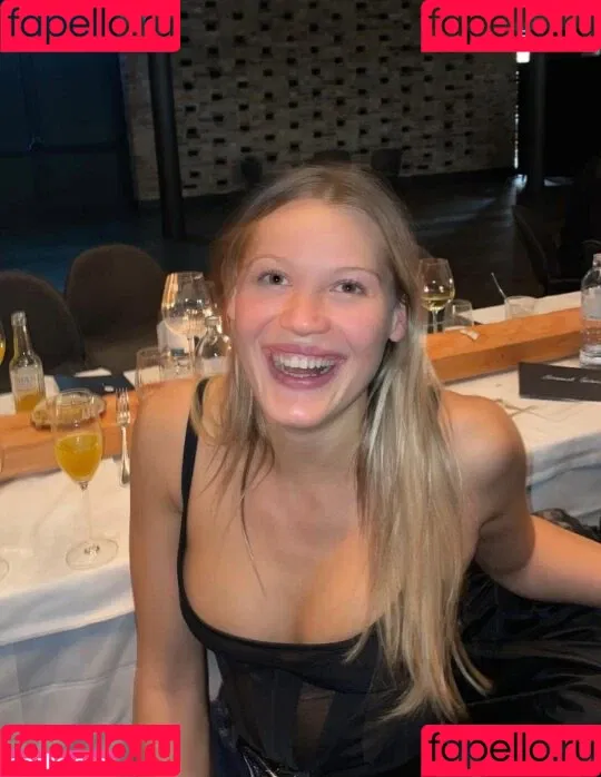 Karlotta Emilie Henke Onlyfans Photo Gallery 