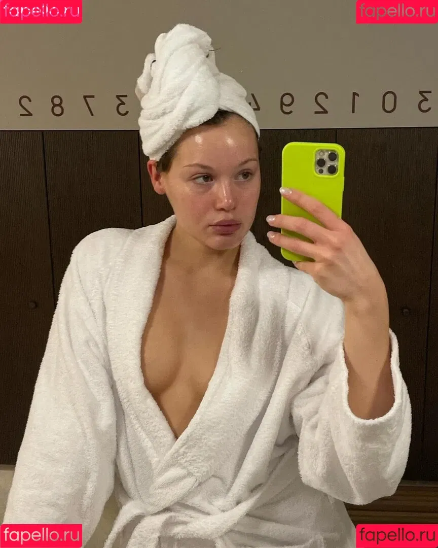 Karlotta Emilie Henke Onlyfans Photo Gallery 