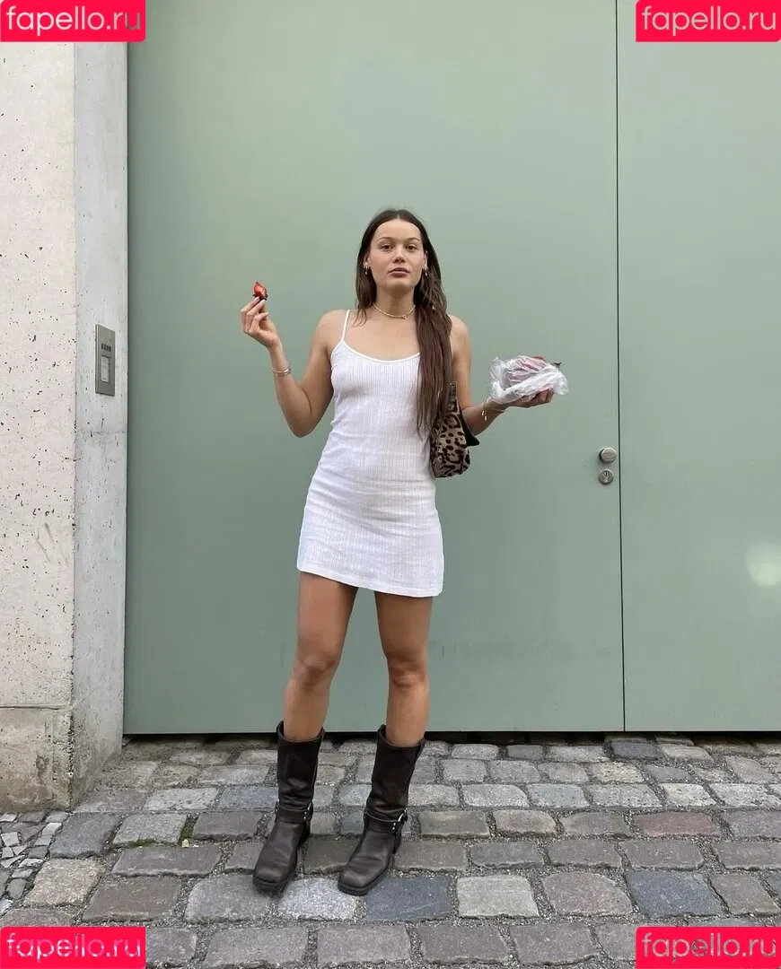 Karlotta Emilie Henke Onlyfans Photo Gallery 