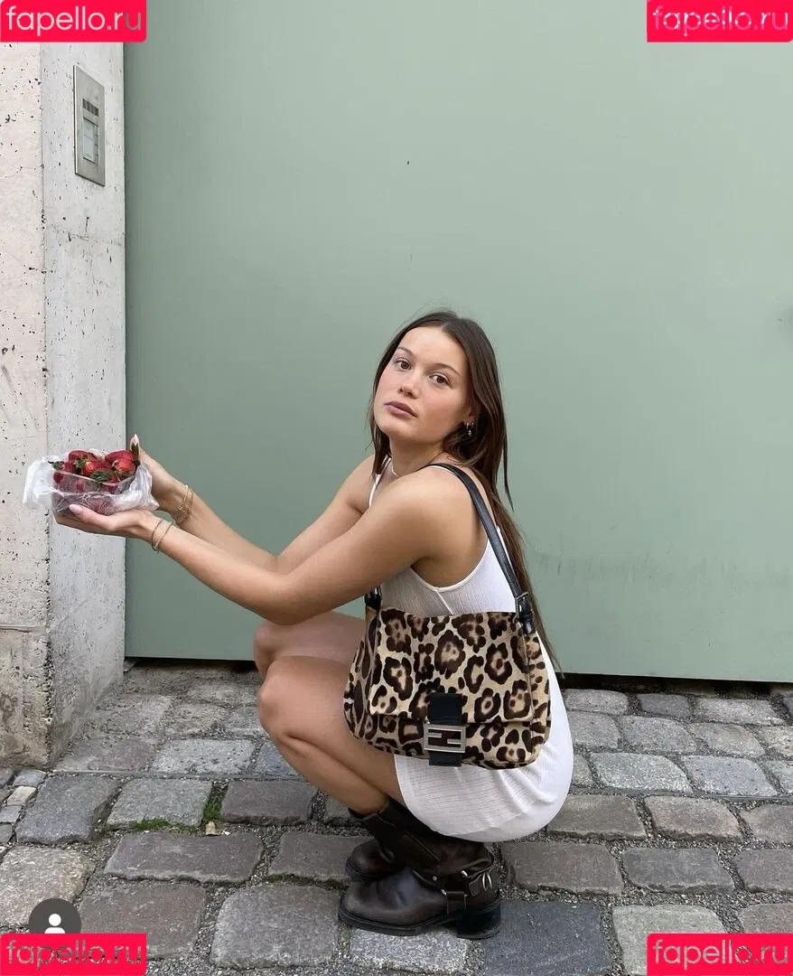 Karlotta Emilie Henke Onlyfans Photo Gallery 