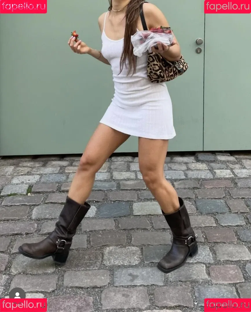 Karlotta Emilie Henke Onlyfans Photo Gallery 