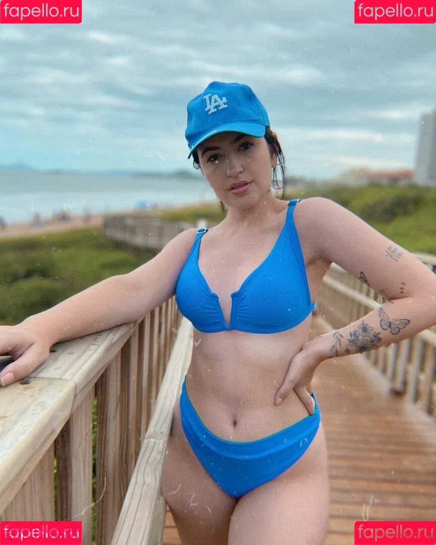 Bella Sant ASMR Onlyfans Photo Gallery 