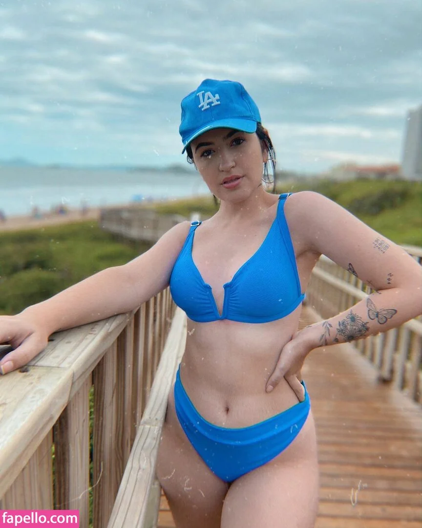 Bella Sant ASMR Onlyfans Photo Gallery 