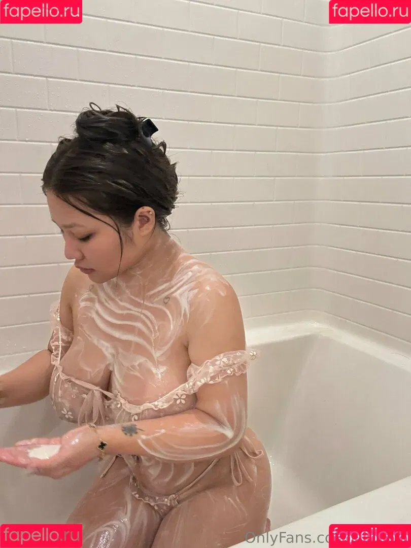 Ngan Nguyen Onlyfans Photo Gallery 