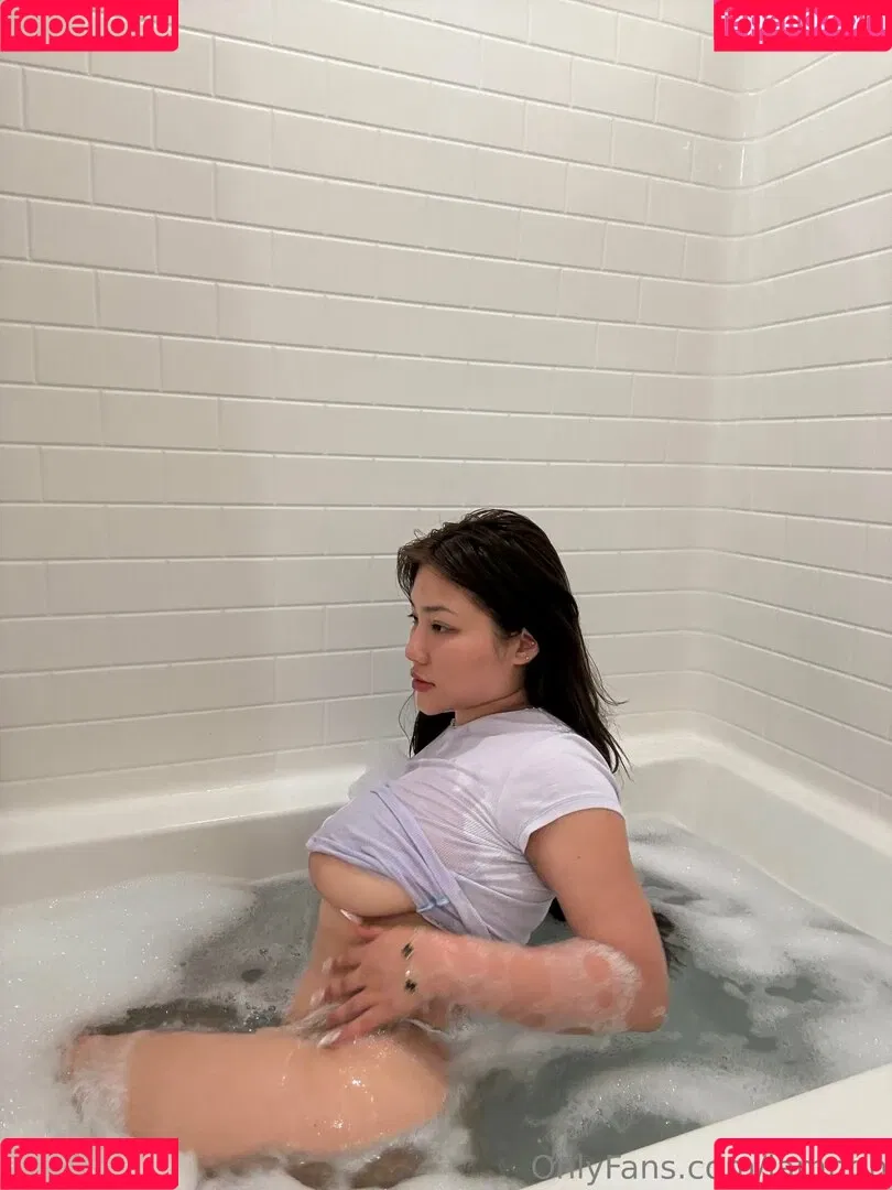 Ngan Nguyen Onlyfans Photo Gallery 