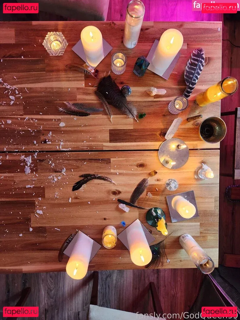 GodQueen99 Onlyfans Photo Gallery 