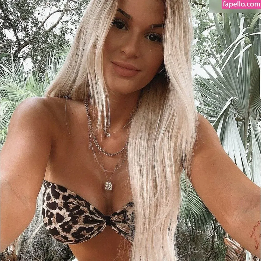 Haley Cureton Onlyfans Photo Gallery 