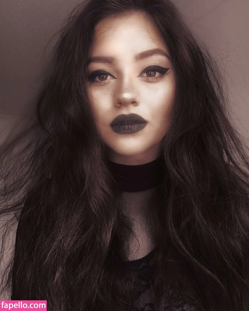 Emalia Genie Safia Onlyfans Photo Gallery 