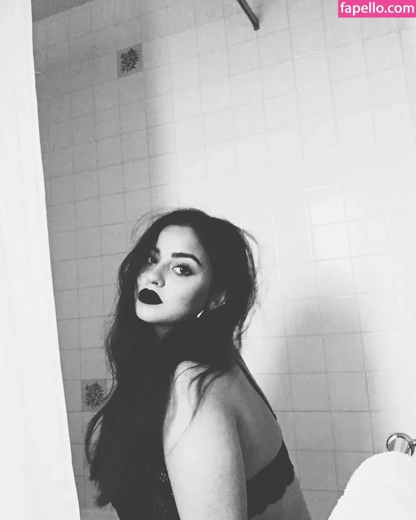 Emalia Genie Safia Onlyfans Photo Gallery 