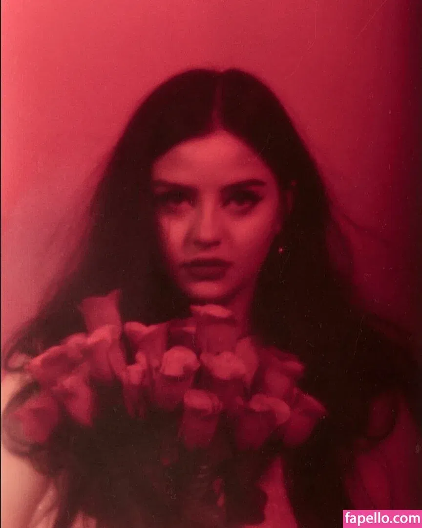 Emalia Genie Safia Onlyfans Photo Gallery 