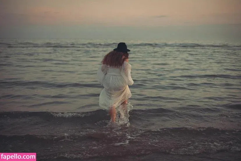 Emalia Genie Safia Onlyfans Photo Gallery 