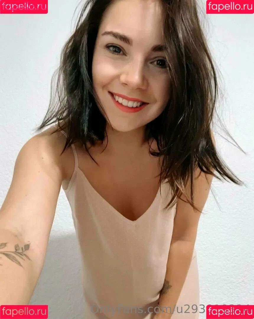 misato_mylf Onlyfans Photo Gallery 
