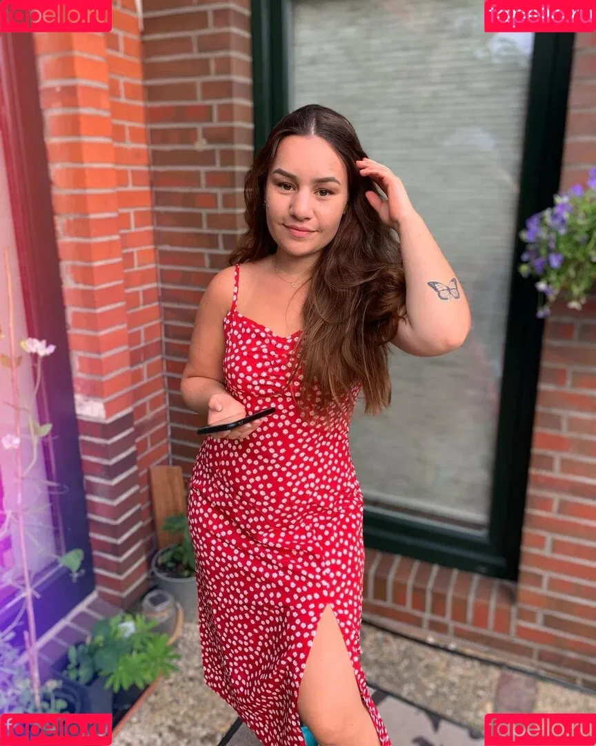 ASMR Marlife Onlyfans Photo Gallery 