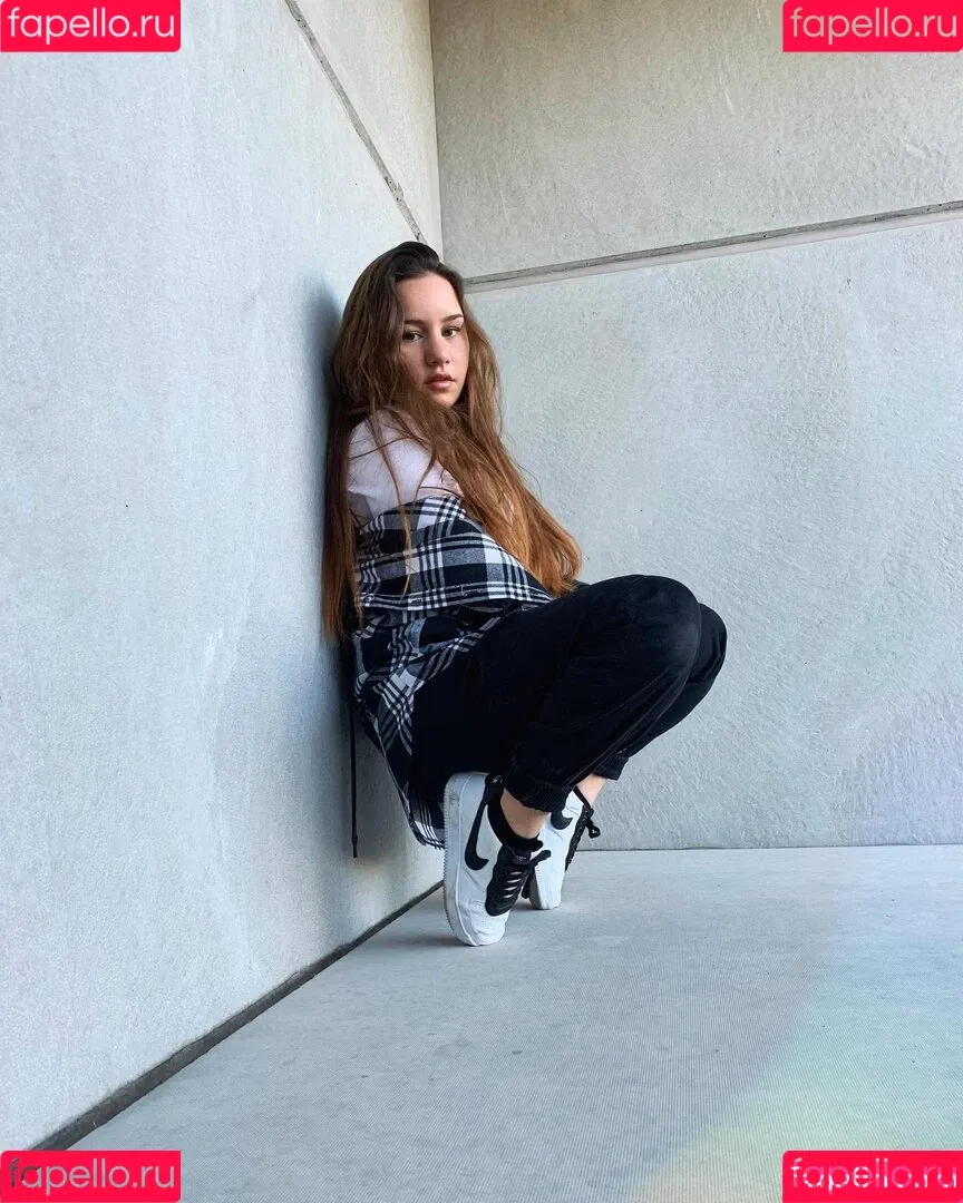 ASMR Marlife Onlyfans Photo Gallery 