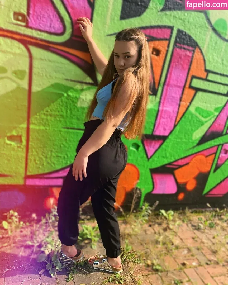 ASMR Marlife Onlyfans Photo Gallery 