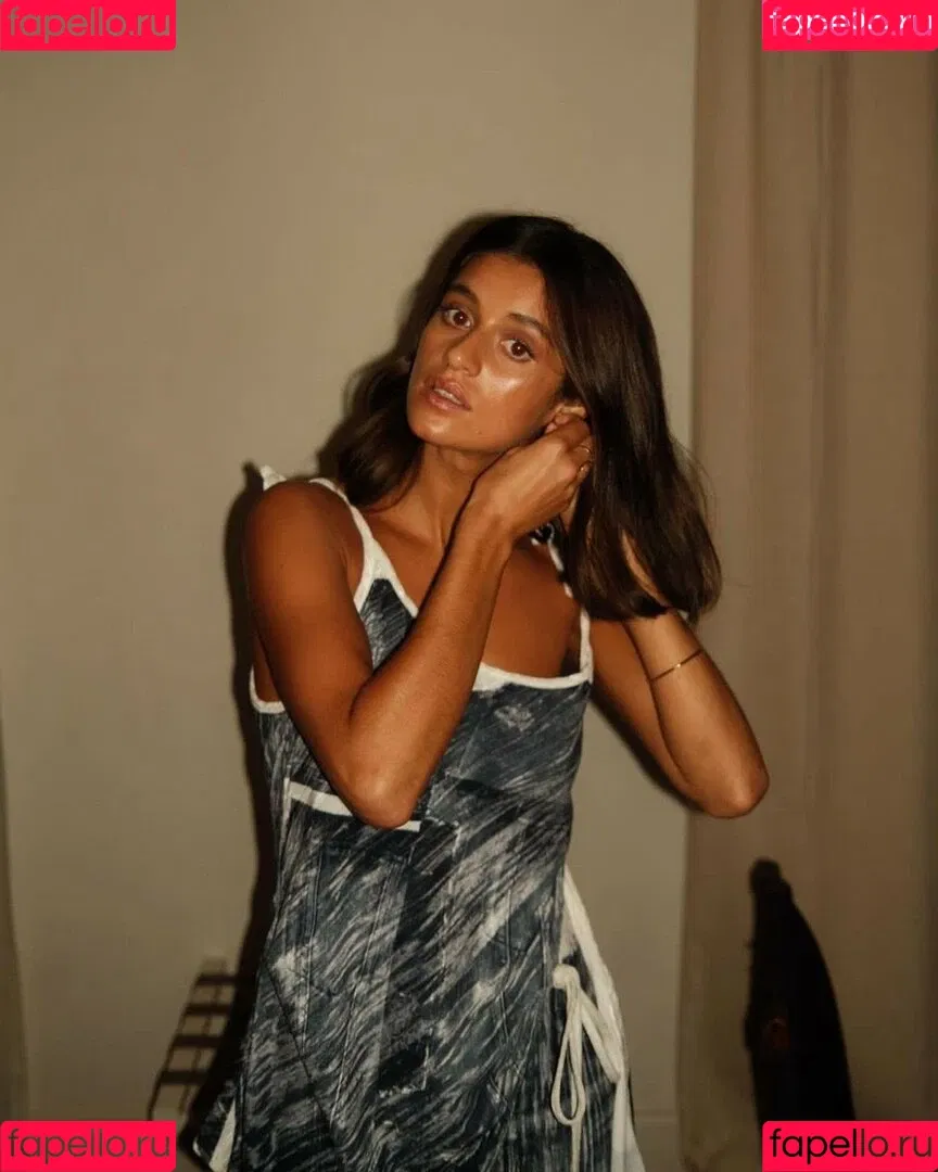 Anya Chalotra Onlyfans Photo Gallery 