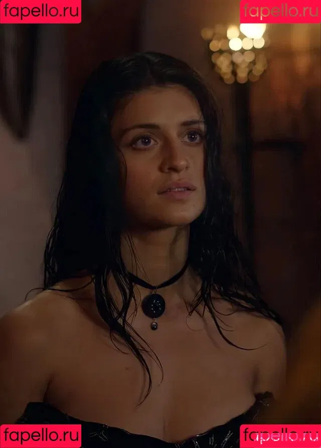 Anya Chalotra Onlyfans Photo Gallery 