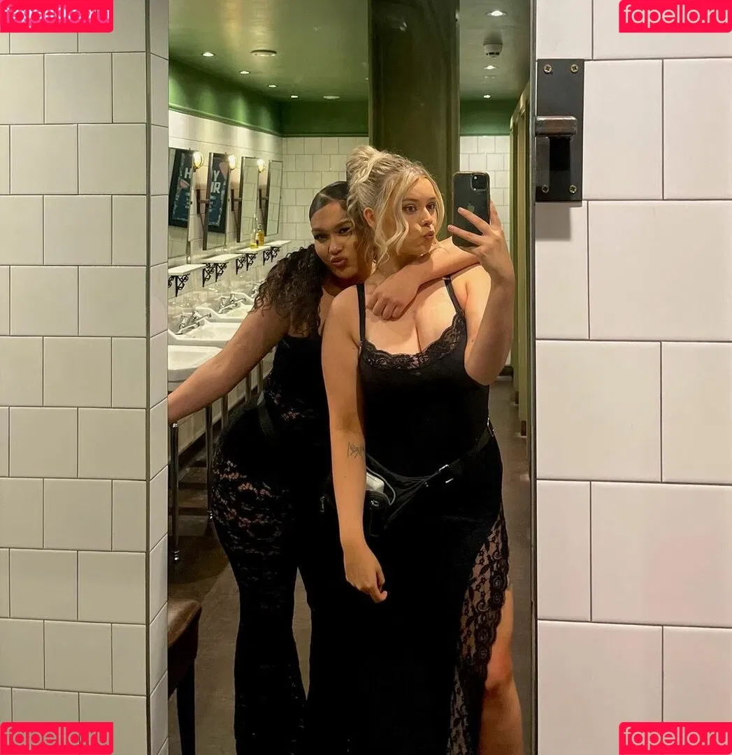 Sarah Anne Hooper Onlyfans Photo Gallery 