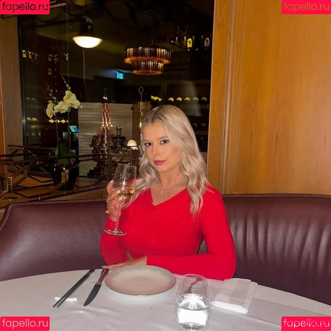 Sarah Anne Hooper Onlyfans Photo Gallery 