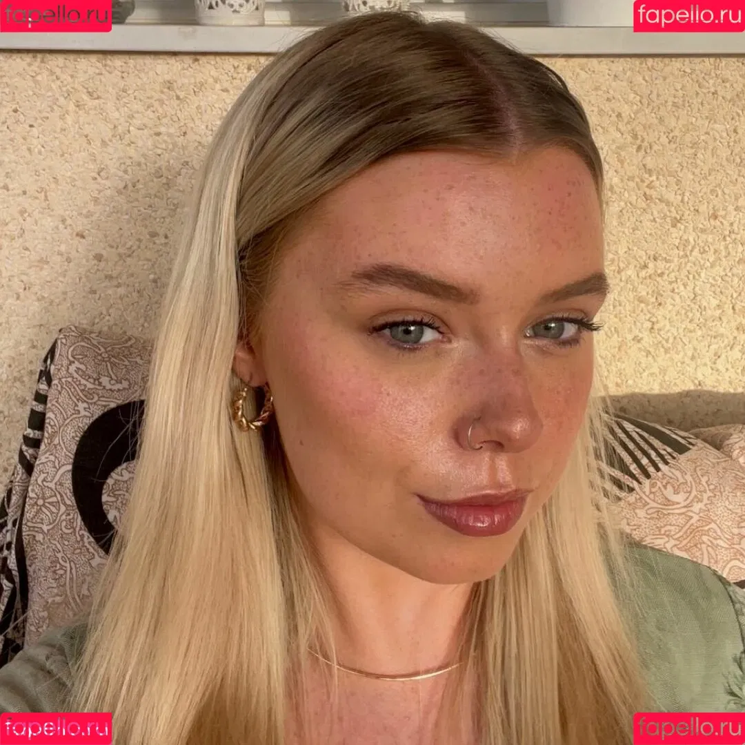Sarah Anne Hooper Onlyfans Photo Gallery 