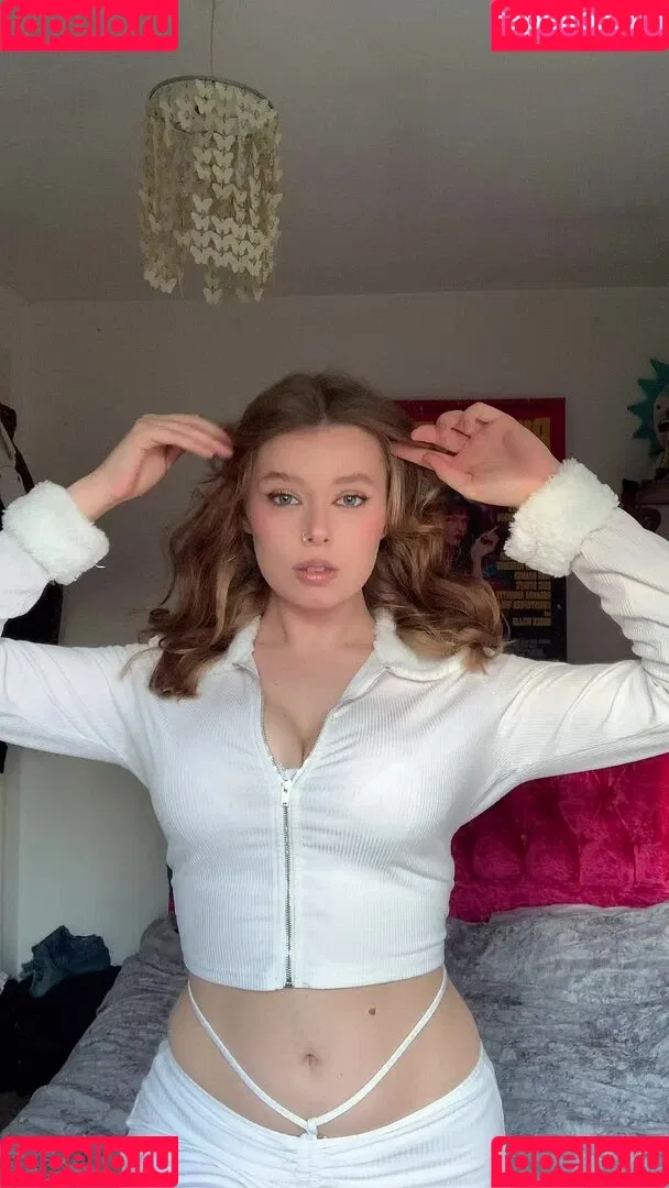 Sarah Anne Hooper Onlyfans Photo Gallery 