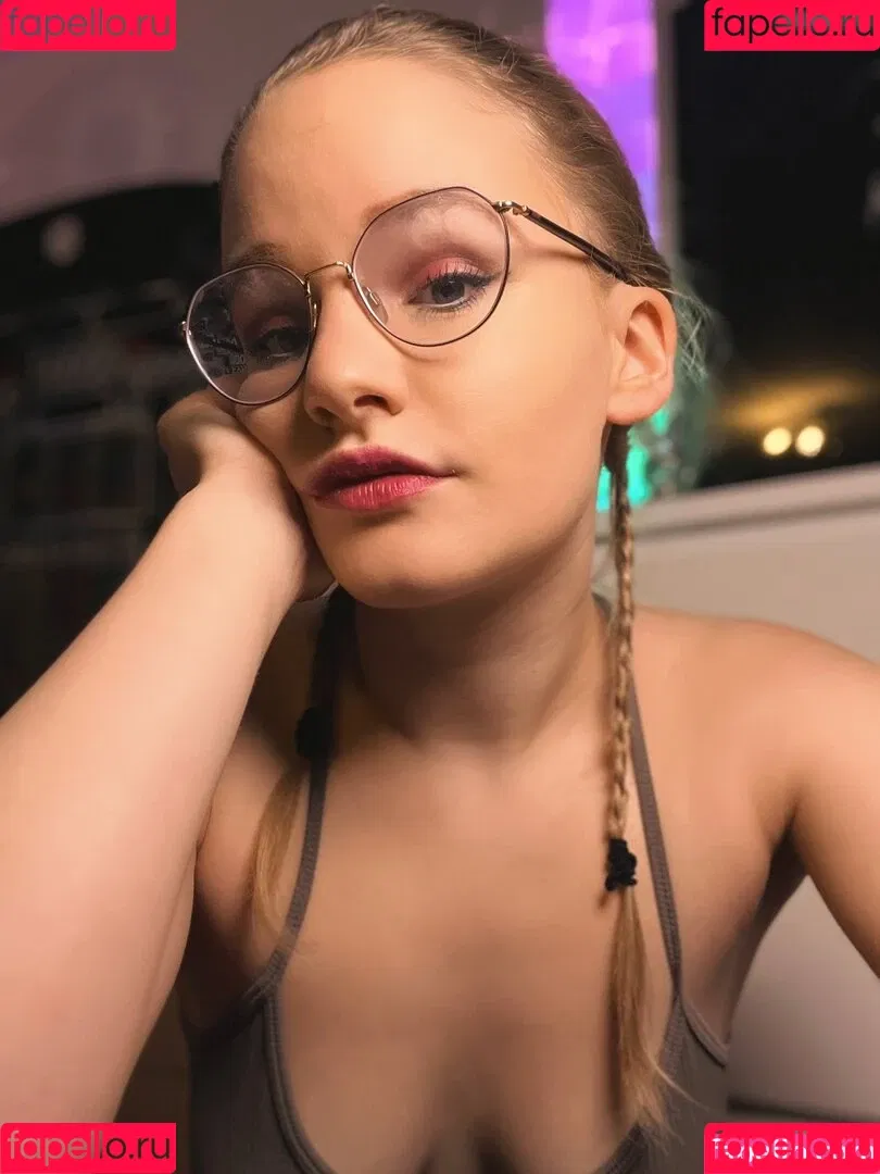 Lina-Klein Onlyfans Photo Gallery 