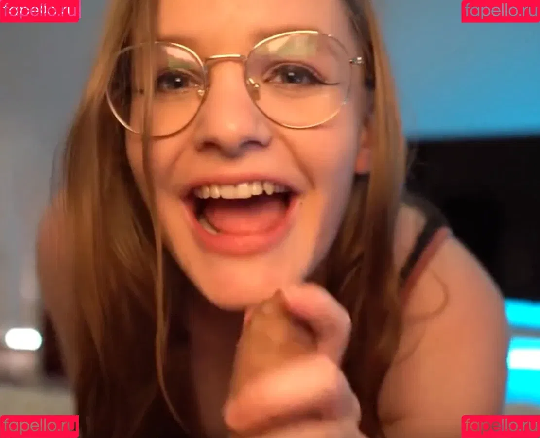 Lina-Klein Onlyfans Photo Gallery 