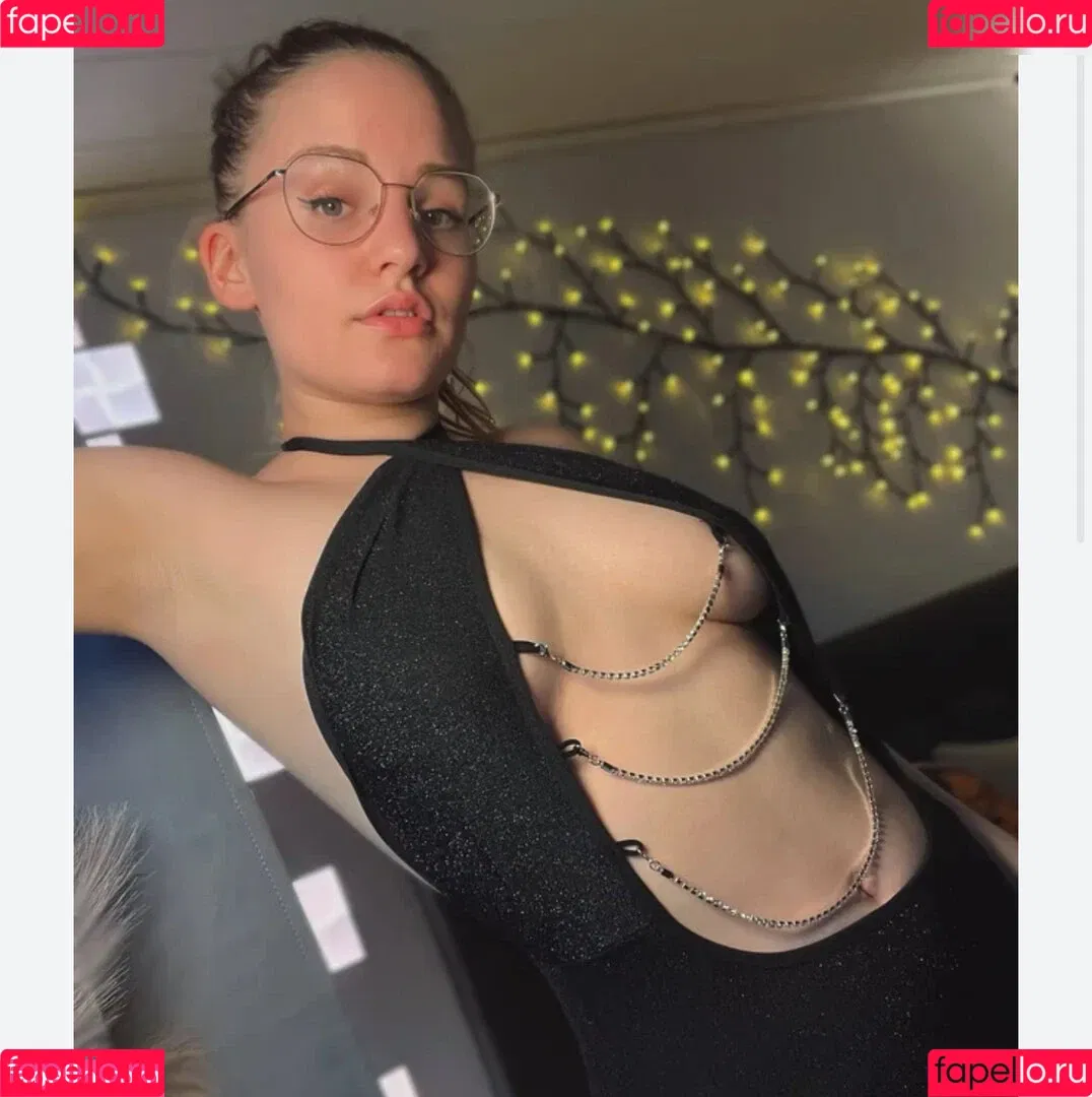 Lina-Klein Onlyfans Photo Gallery 