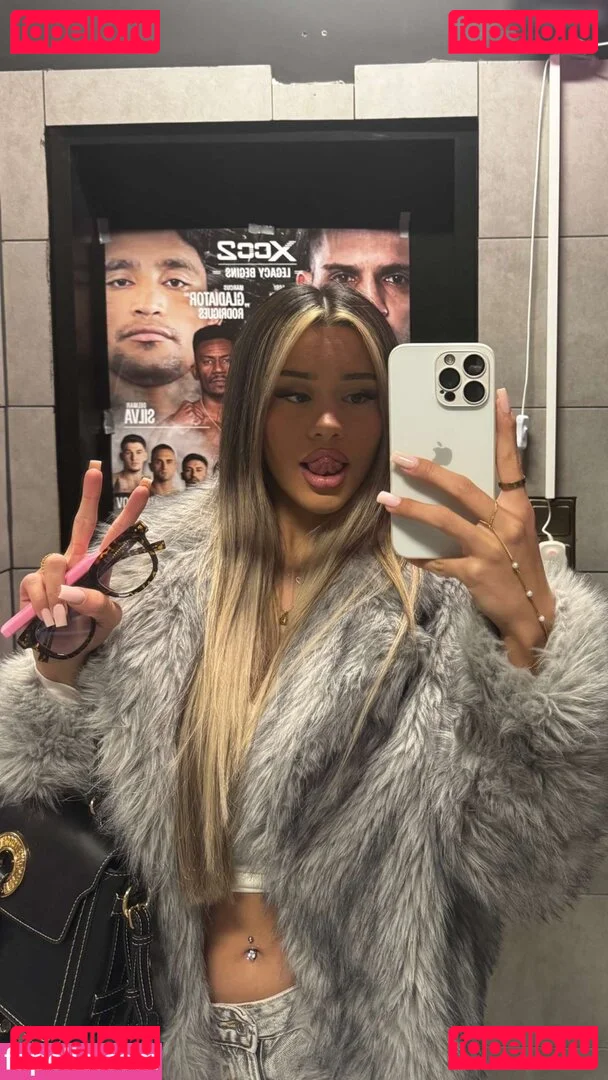 Almira Azemi Onlyfans Photo Gallery 