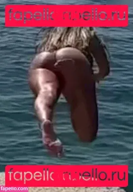 Almira Azemi Onlyfans Photo Gallery 