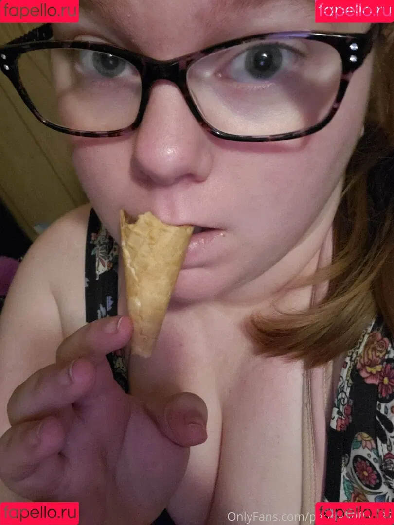 pandafluff1137 Onlyfans Photo Gallery 