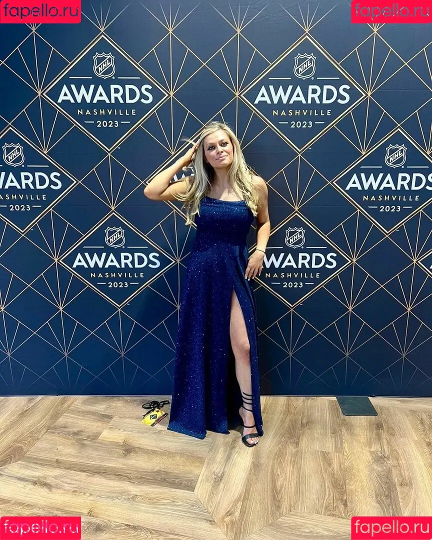 Sara Civian Onlyfans Photo Gallery 