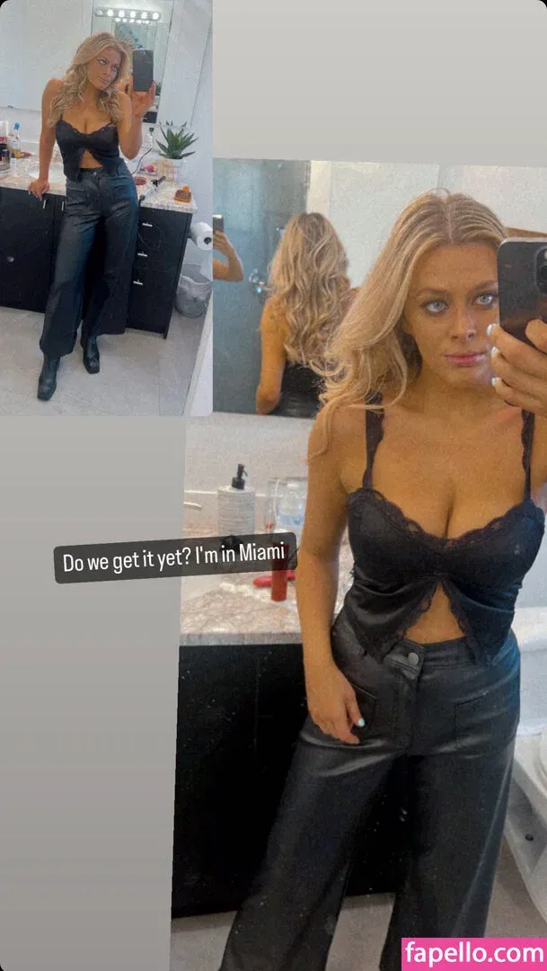 Sara Civian Onlyfans Photo Gallery 