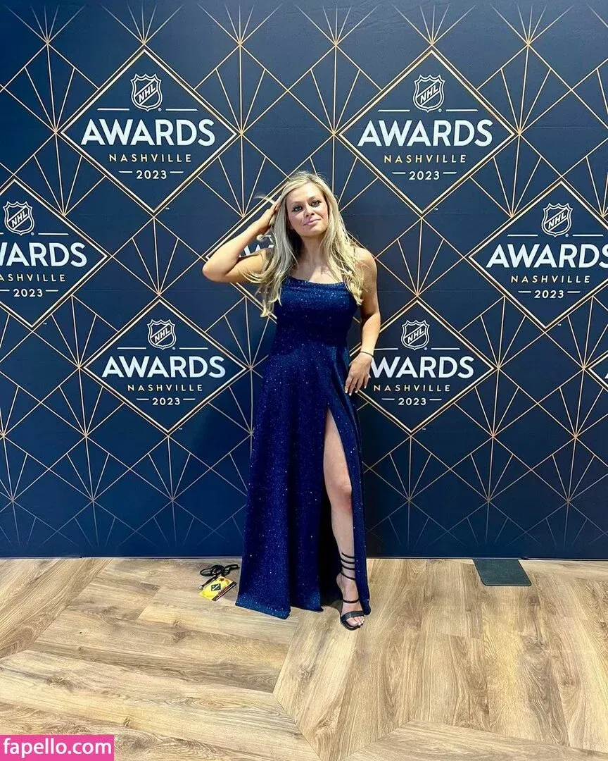 Sara Civian Onlyfans Photo Gallery 