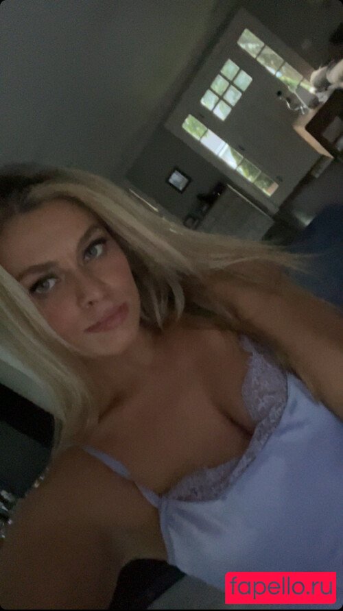Sara Civian Nude Onlyfans Photo 31