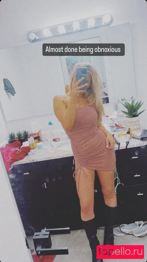 Sara Civian Nude Onlyfans Photo 27