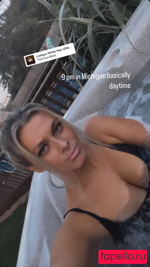 Sara Civian Nude Onlyfans Photo 11
