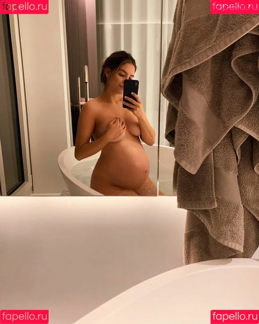 Sarah Kohan Onlyfans Photo Gallery 