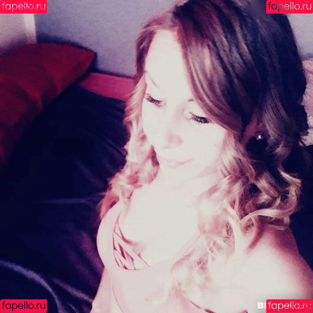 mellashz Onlyfans Photo Gallery 