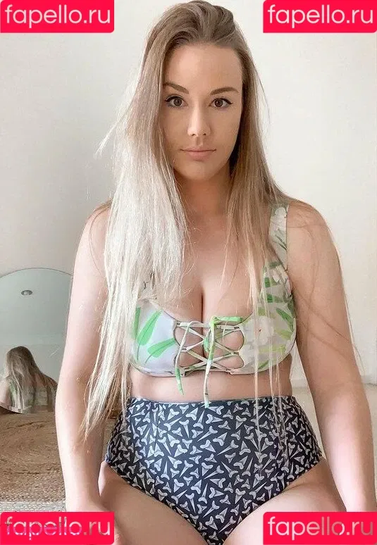 Amelia Jaane Onlyfans Photo Gallery 