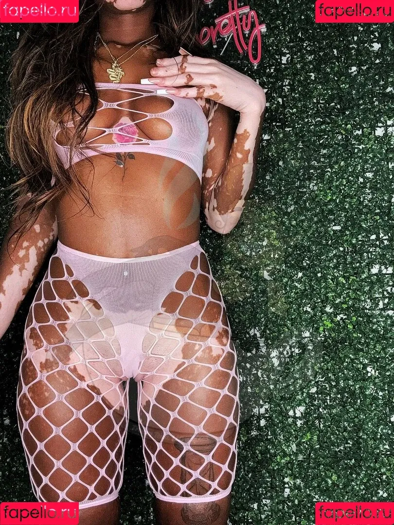 Curiousiteaaa Onlyfans Photo Gallery 
